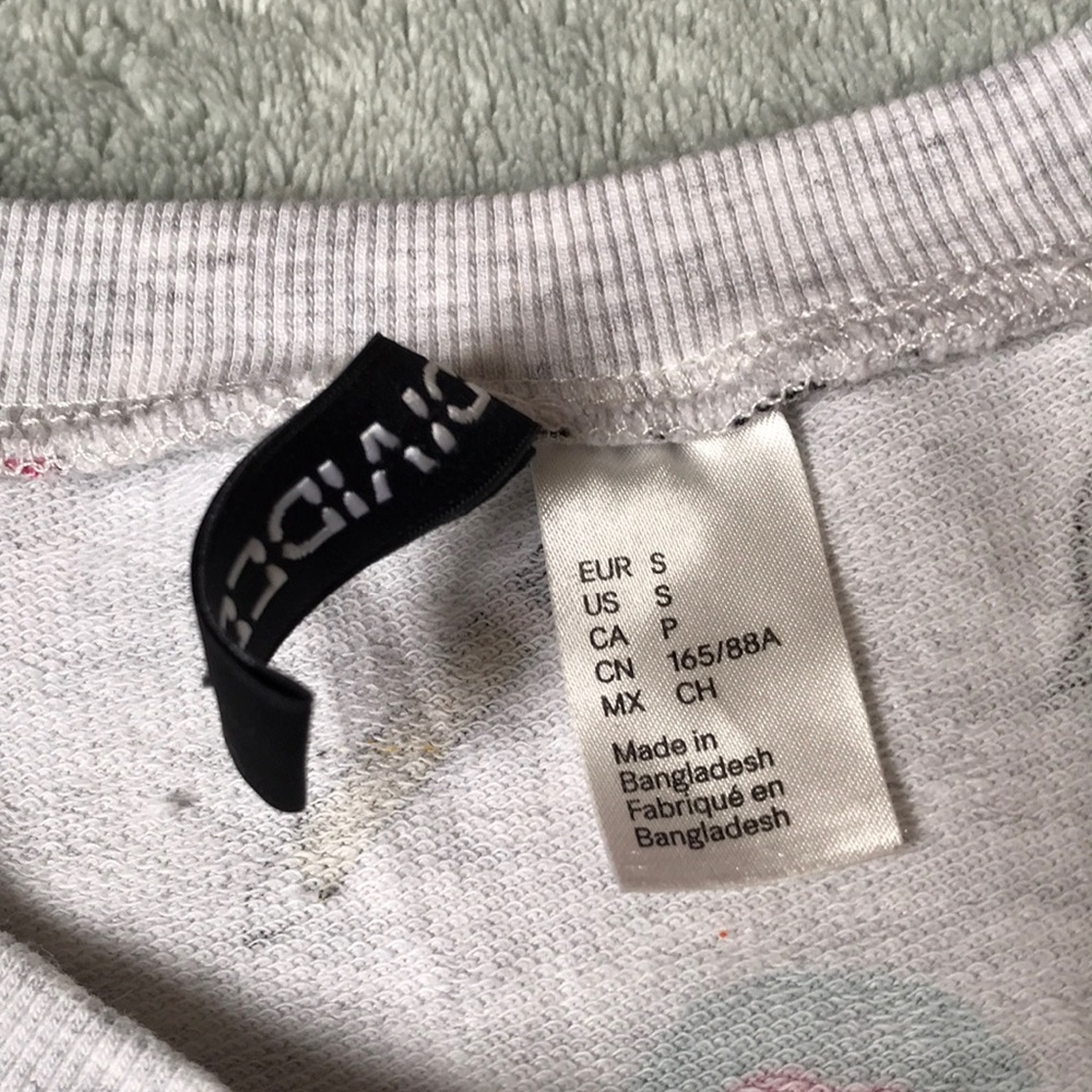 Sweatshirt - Picture 4 of 4